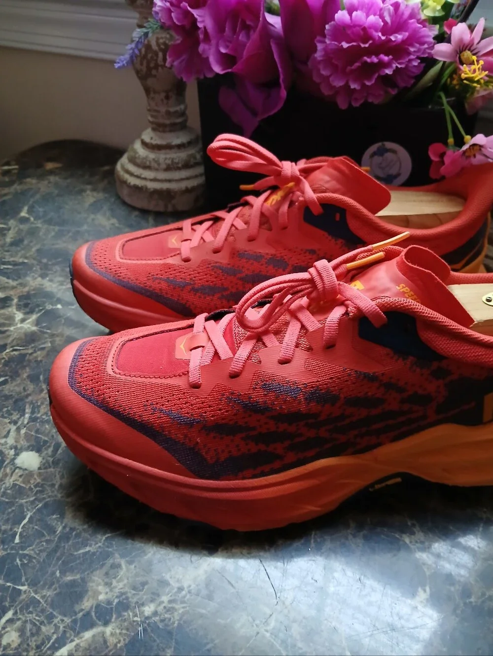 Hoka One Speedgoat 5 Trail Hiking/Athletic Training Shoes Size 9 Men/10.5 Women